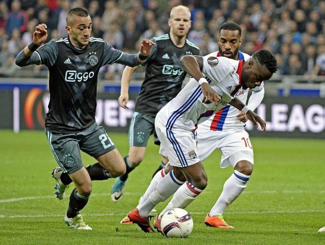 而是她职业 而是她职业