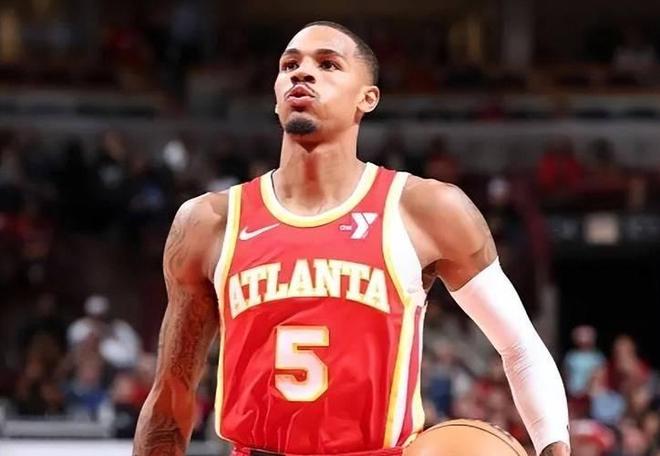 当时他穿上 当时他穿上